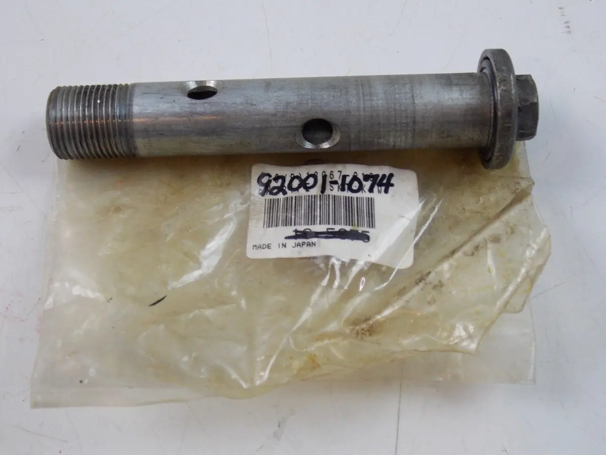 Nos Kawasaki 1973-1981 Oil Filter Bolt Z1 Kz1000 Kz900  92001-1074 1