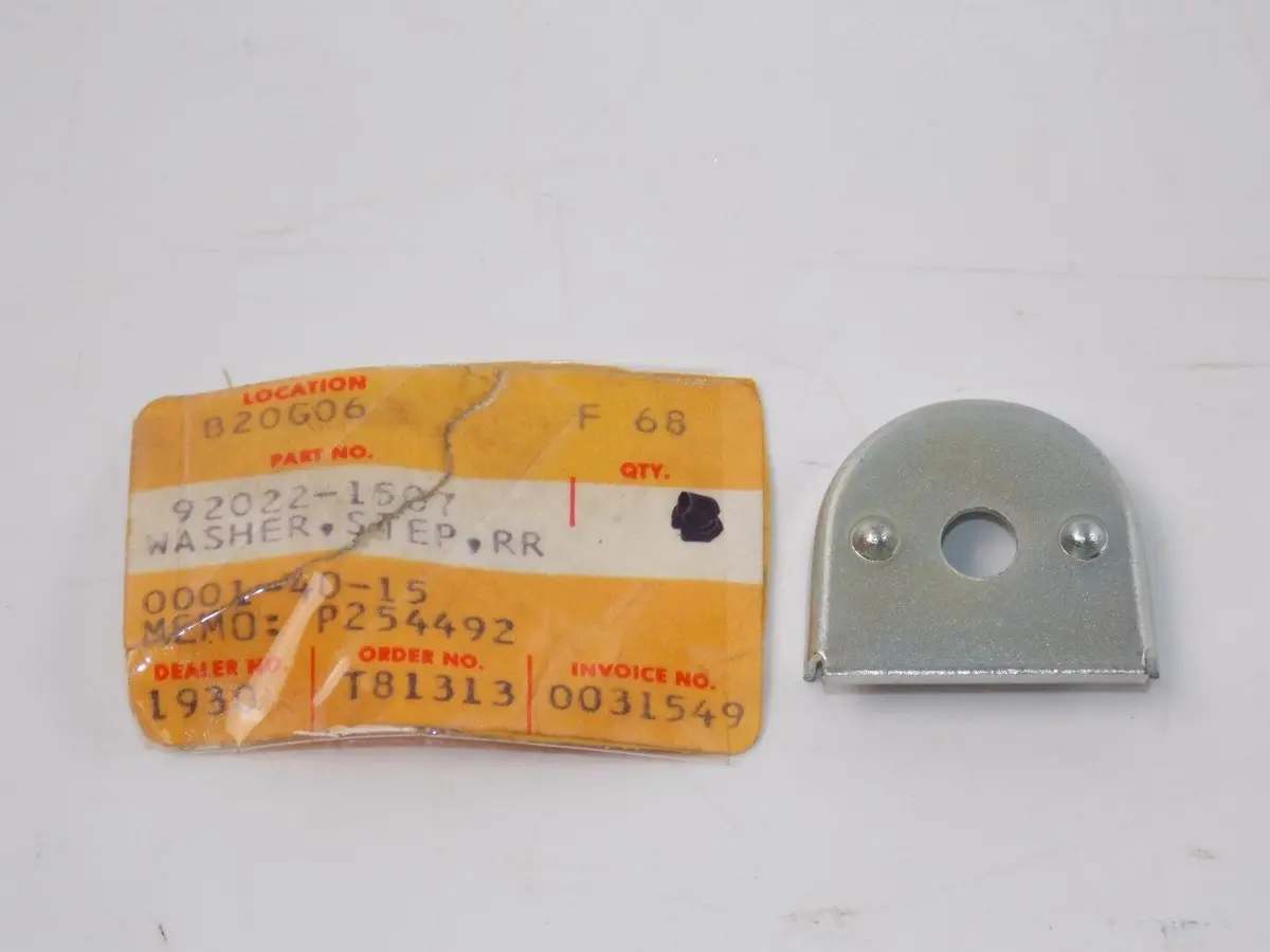Nos Kawasaki  1984-2006 Footpeg Washer Rr Zg1000 Zx750 Zr750 Zl900  92022-1507 1