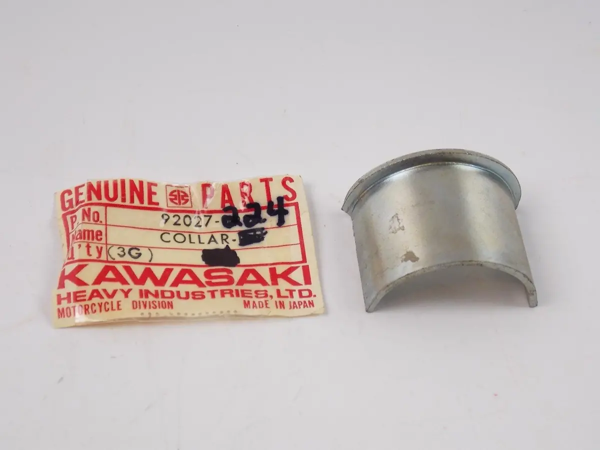 Nos Kawasaki 1974 1975 1976 1977 1078 Exhaust Pipe Collar Kz400  92027-224 1