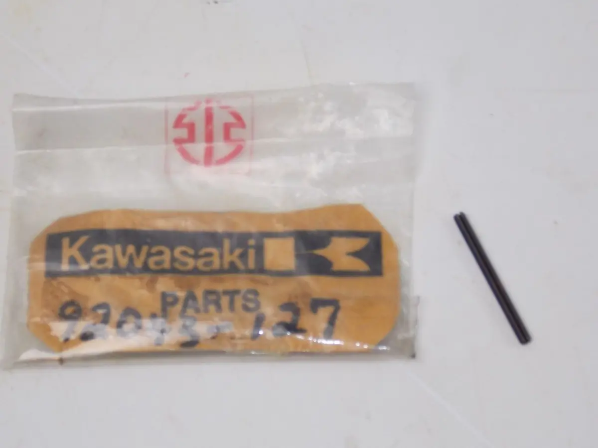 Nos Kawasaki 1969-2004 Cap Hinge Pin Kh125 Kz1000/200/650/400 S1/2  92043-127 1