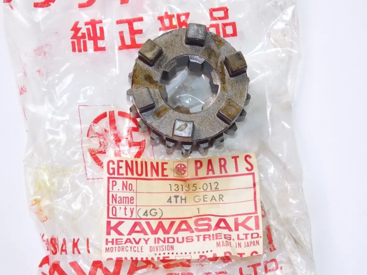 Nos Kawasaki 1971-1975 Output Gear 4Th F6 F7 13135-012 1