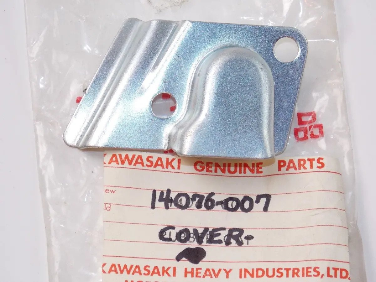 Nos Kawasaki 1974-1979 Clutch Cable Cover Kd80 Ke100 Kh100 Km100 G5  14076-007 1