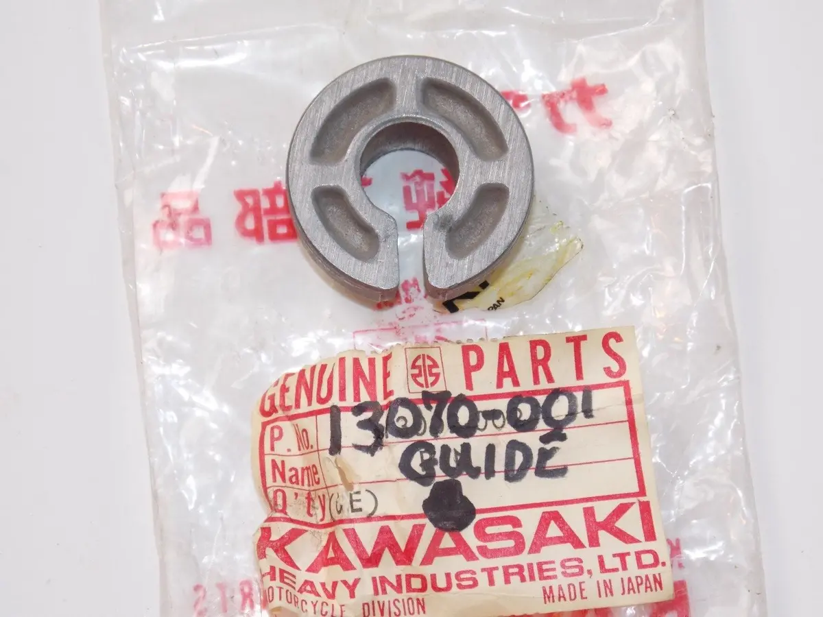 Nos Kawasaki 1966-1978 Kick Spring Guide Kh400 H1/2 A1/7 S1/2/3 F5/7 13070-001 1