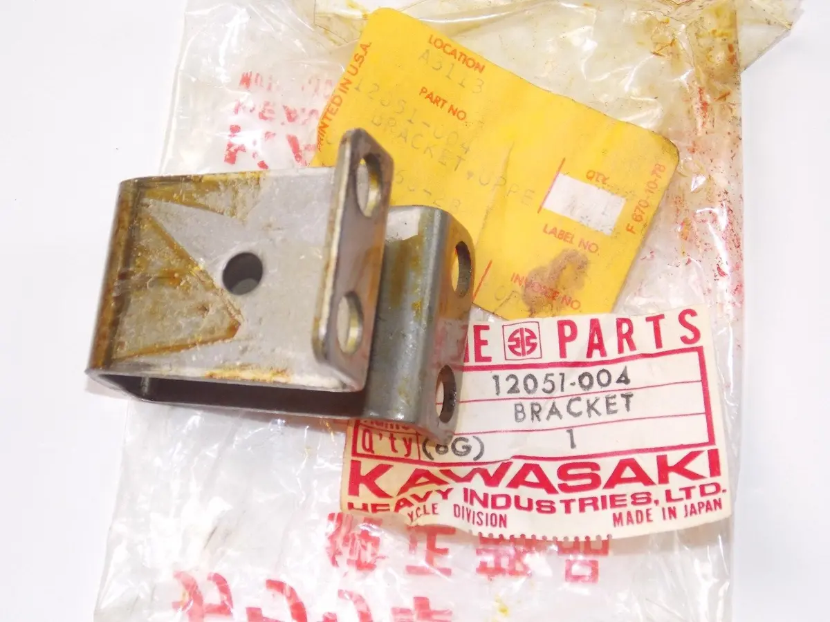 Nos Kawasaki 1977-1981 Upper Idle Bracket Kz1300 Kz1000  12051-004 1