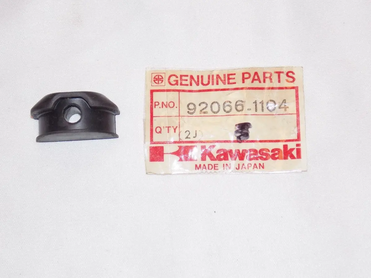 Nos Kawasaki 1981- 1984 Cylinder Head Plug Kz1000/1100 Zx1100 92066-1104 1