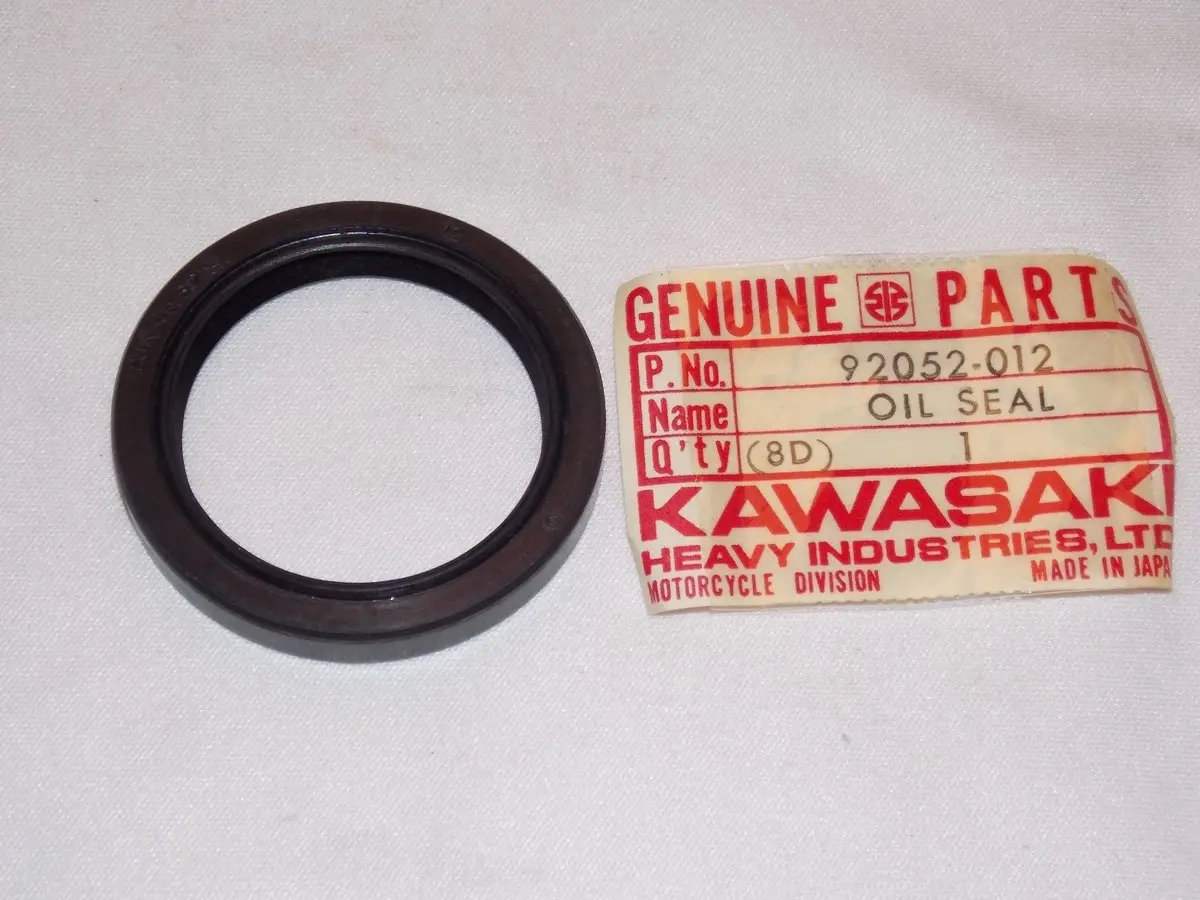 Nos Kawasaki 1974 1975 1976 1977 1978 Oil Seal Kz400  92052-012 1