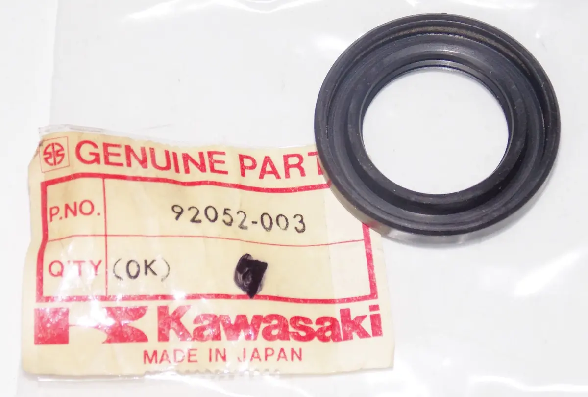 Nos Kawasaki 1969 1971 1975 2001 G3ss H1 H2 Ke100 Z1 Oil Seal Coupling 92052-003 1
