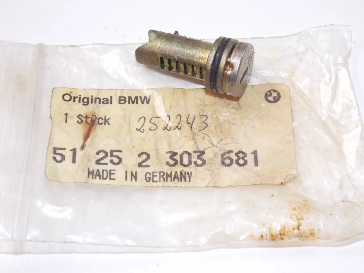 Nos Bmw Motorcycle Cylinder Lock Latch Luggage Suitecase 51252303681 Code 252243 1