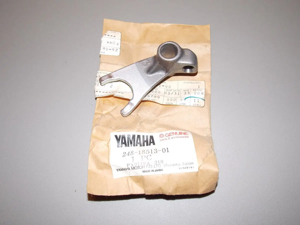 Nos Yamaha  1969-2000 Fork Shift 3 Mx100 Ct1 At1 Dt100/125/175  248-18513-01-00 1