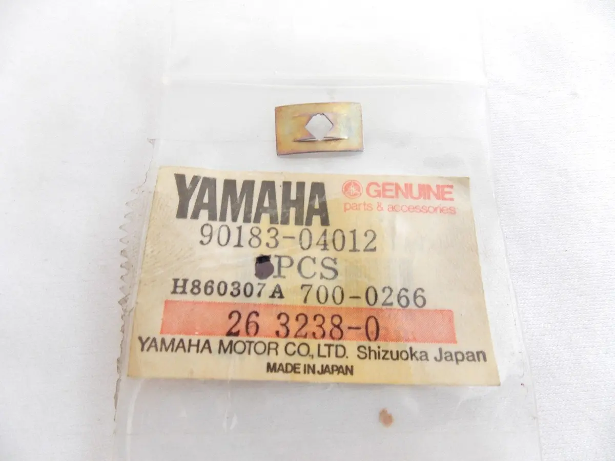 Nos Yamaha 1976-1990 Spring Nut Ec540 Et300 Xs360/400/1100 Pz480  90183-04012 1