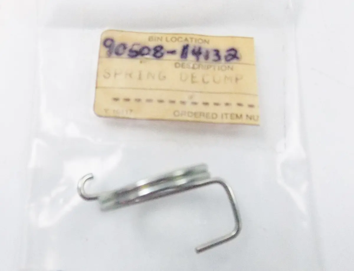 Nos Oem Yamaha 1974-83 1990-2000 Torsion Spring Rt100 Dt100 Mx100  90508-14132 1