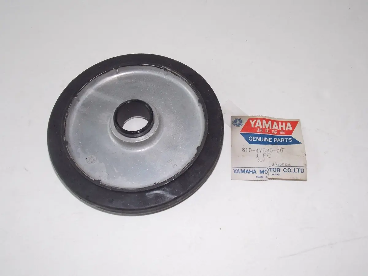 Nos Oem Yamaha 1970-1974 1976 1977 Wheel Guide Srx440 Sw396 Gs300  810-47530-00 1
