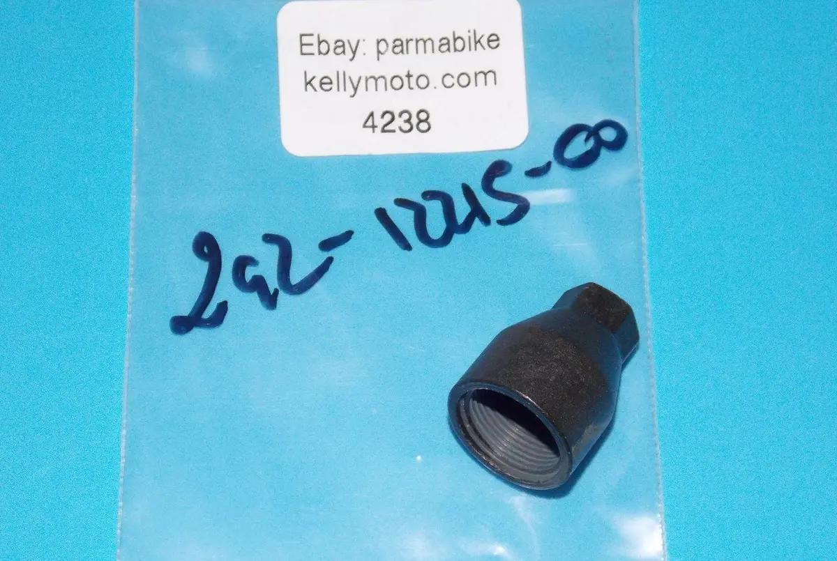 Nos Oem Yamaha 1977-1981 Tensioner Case Cap Xs850 Xs750   2G2-12215-00 1