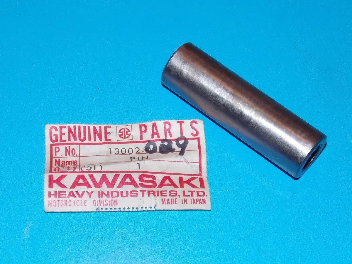 Nos Oem Kawasaki 1974 1975 1976 1977 1978 Piston Pin Kz400   13002-029 1