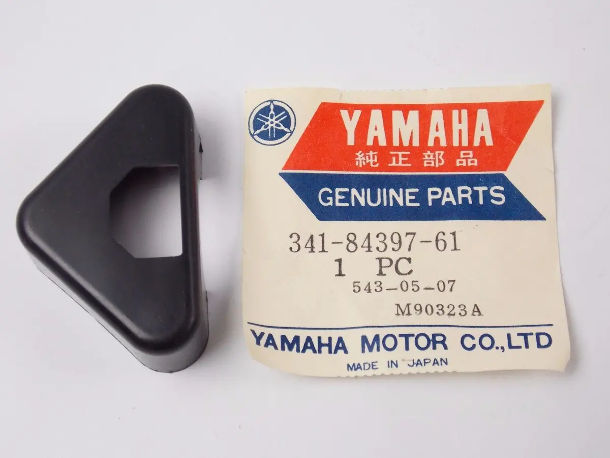 Nos Yamaha  1973-1984 Socket Cover Tx500 Dt250 Xs500 Gt80 Rd125  341-84397-61 1