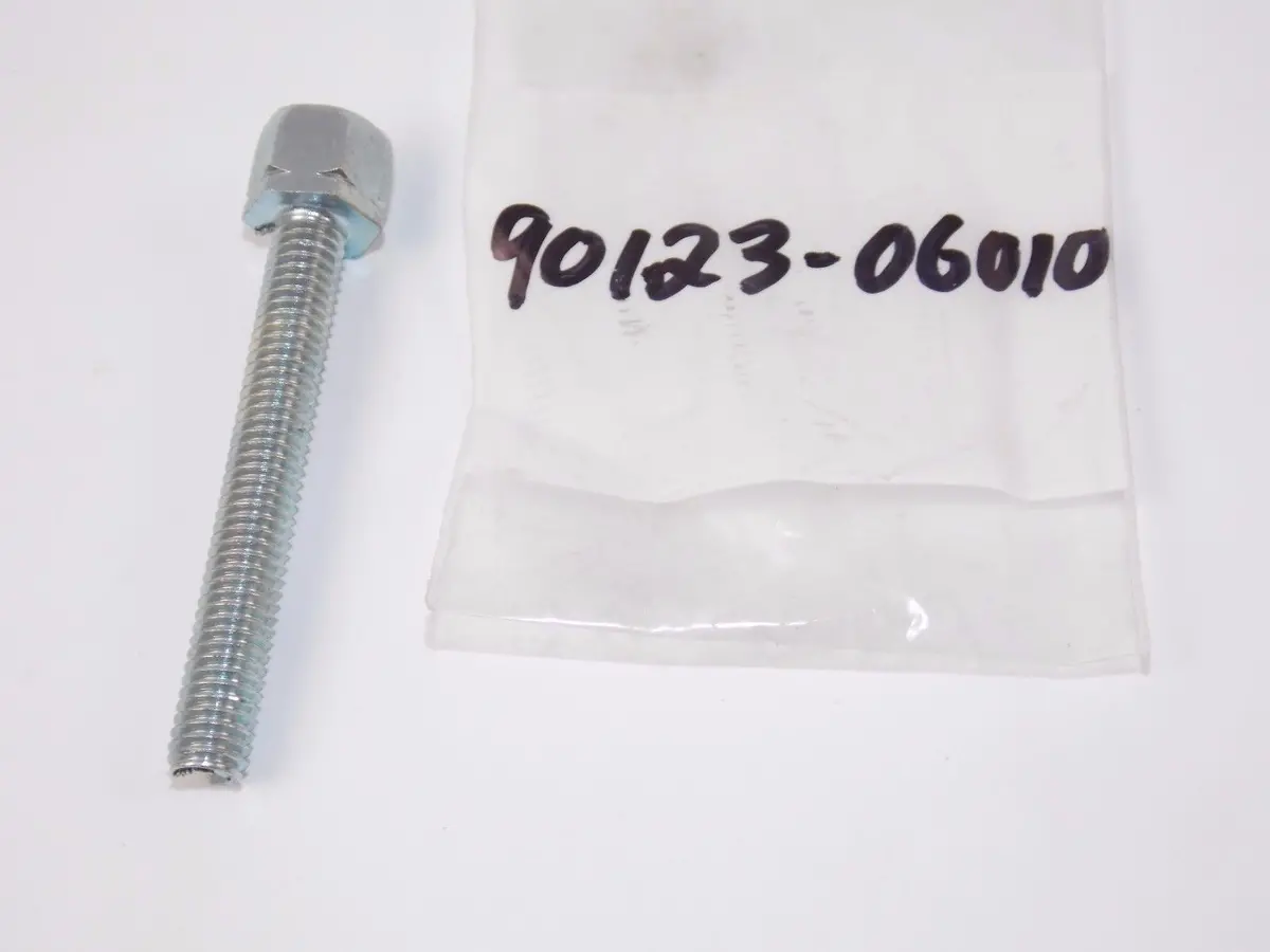 Nos Yamaha 1981 1982 1983 Bolt Mx100  90123-06010 1