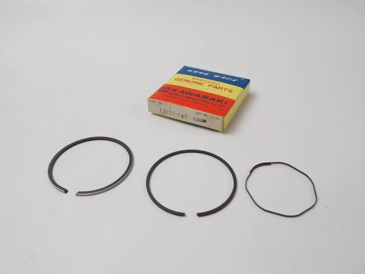 Nos Oem Kawasaki 1972 1973 1974 1975 Ring Set O/S G5  13025-040 1