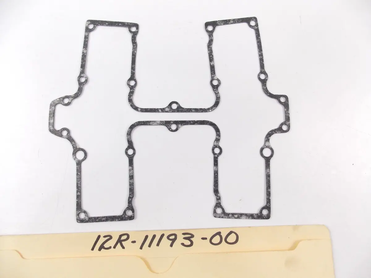 Nos 1982 1983 Yamaha Head Cover Gasket Xs400  12R-11193-00 1