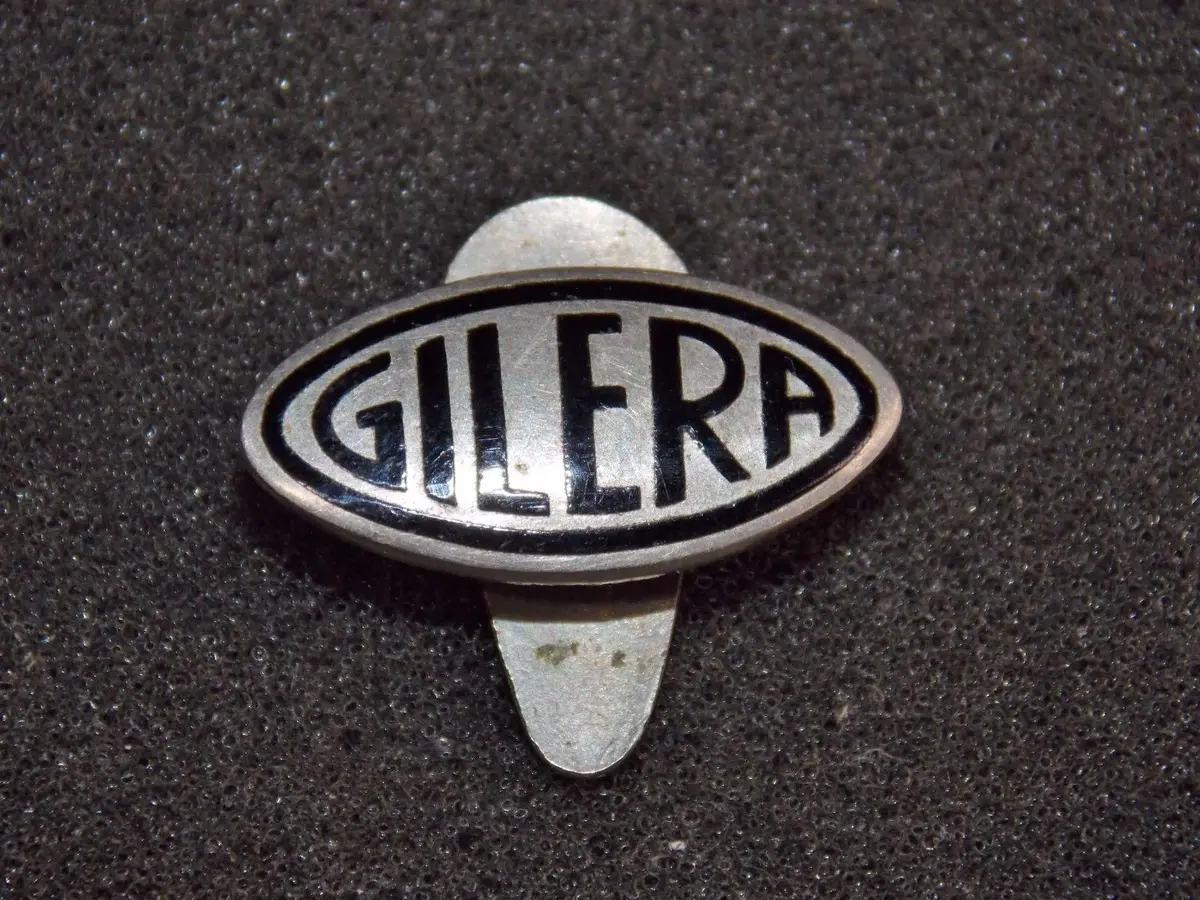 Vintage Gilera Motorcycle Lapel Eyelet Pin Badge Italy Saturno 124 125 5V Strada 1