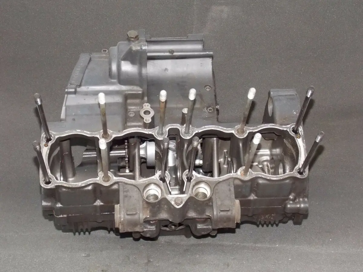 1986 Suzuki Gsx-R 750 Engine Motor Center Cases Crankcase R705-135306 1