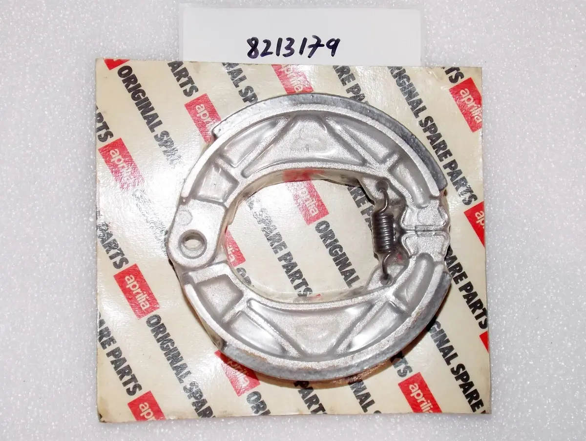 Nos Oem 1996-1997 Aprilia Classic 50 Rear Brake Shoes+Springs Ap8213179 1