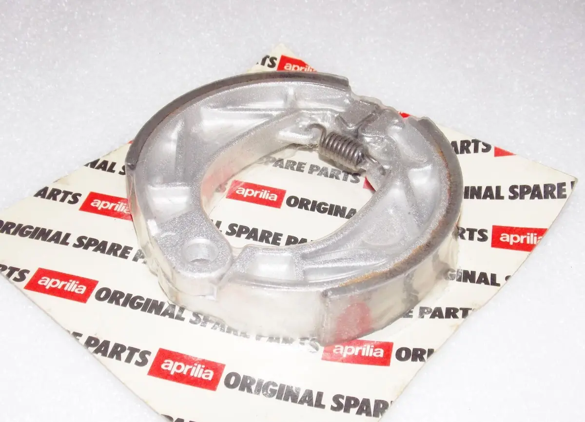 Nos Oem 1996-1997 Aprilia Classic 50 Rear Brake Shoes+Springs Ap8213179 2