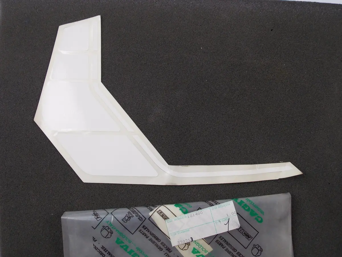 Nos Oem Cagiva Morini 87 350 Kanguro X2/501 Lh Fuel Tank White Sticker 330213 1