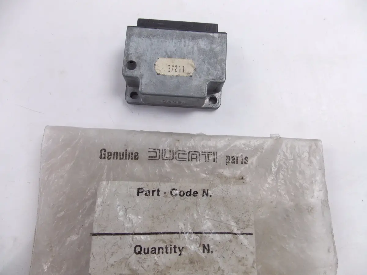 Nos Oem Cagiva Voltage Regulator 125 Sxs 12V Cc Db 800037211 | Dansi 110622 1