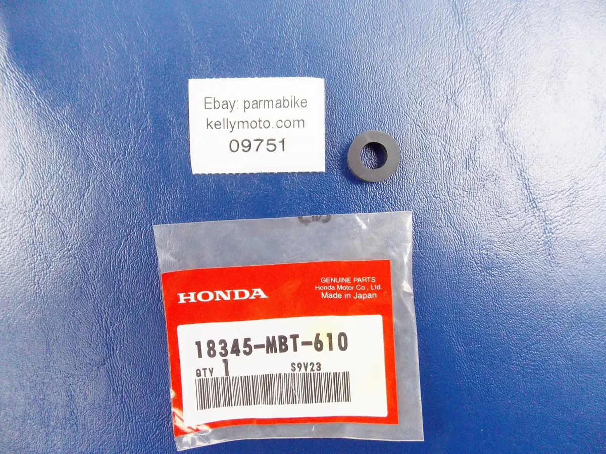 Nos Oem Honda Cbr1000rr/Gl1800/Crf1000 Rubber Protector Mounting 18345-Mbt-610 1