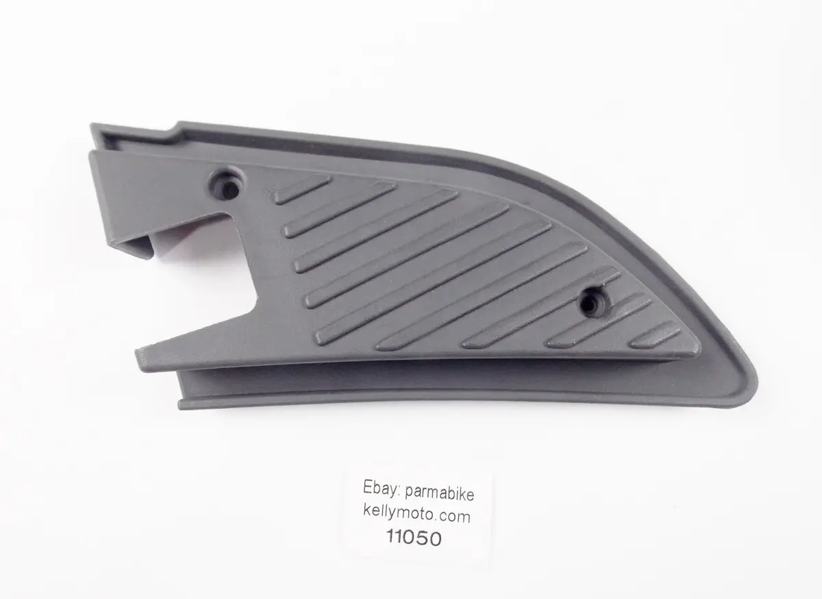 Oem Garelli Xo 125 150 200 Rh Passenger  Foorest Housing Cover Ga428a56251200 1