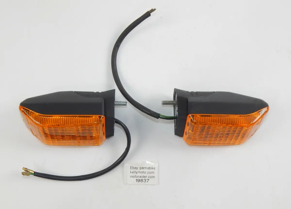 Triom 21.0051/1 P25-1 R19-10 210052/1 Rh Lh Turn Signal Indicator Motorcycle 1