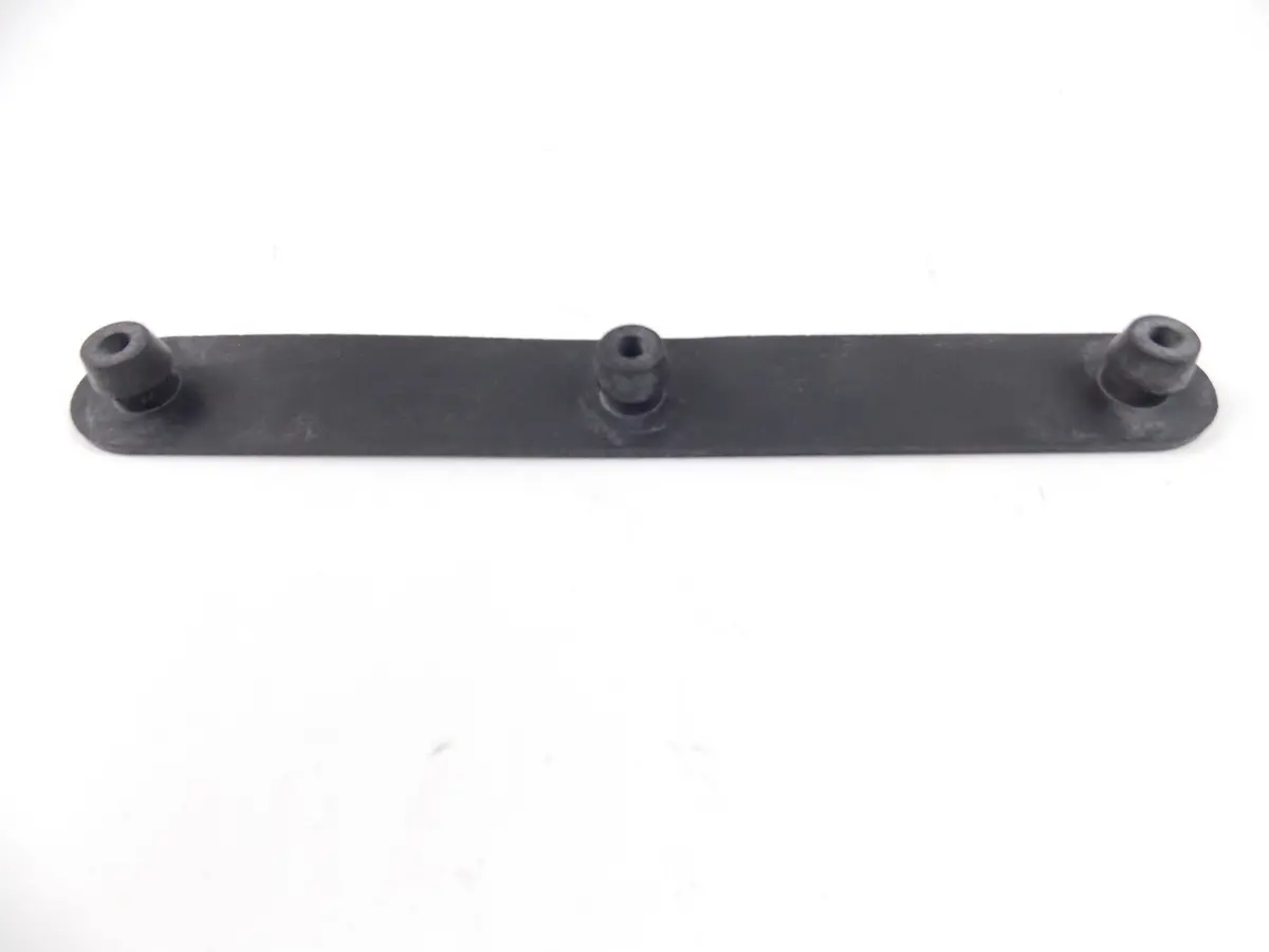 Oem Honda 1999-2006 Xl1000v | 2000-2006 Xl650 Carrier Rubber Strip 81301-Mbt-610 2