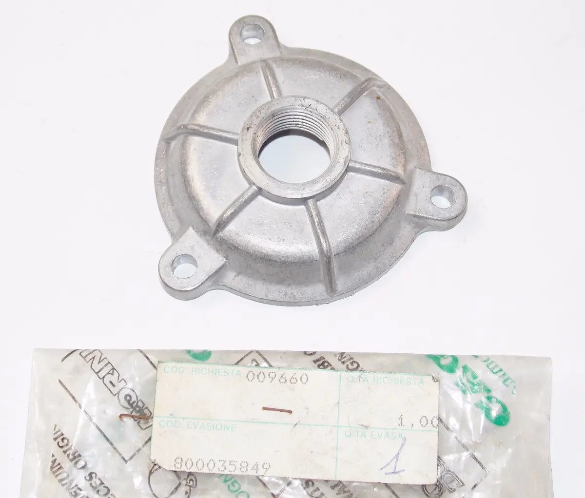 Nos Oem Cagiva 1988 T4-500RE  1996 Canyon 600 Oil Filter Silver Cover 800035849 1