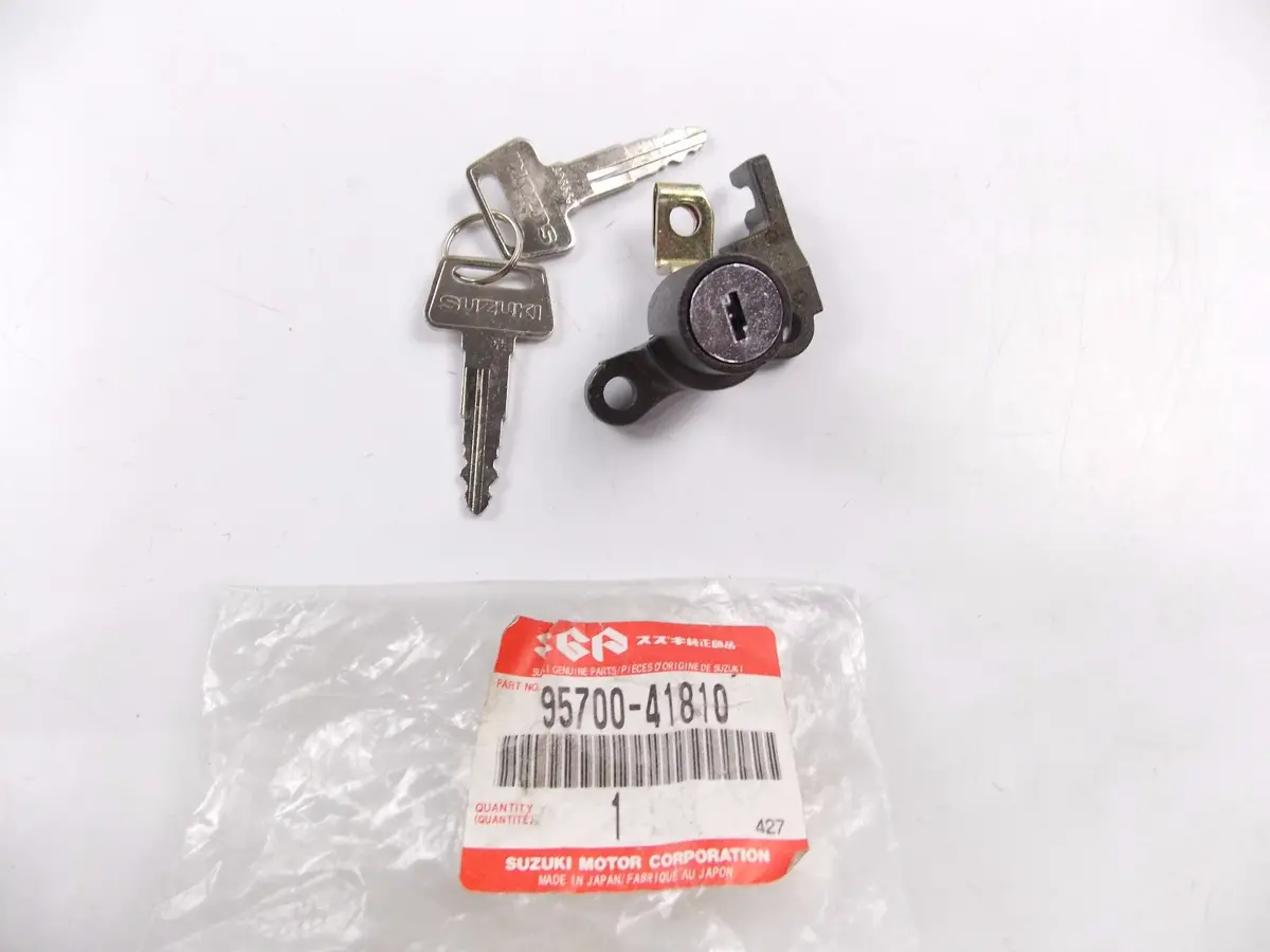 Nos Oem Suzuki 1995-2000 Burgman 125 Lock Set Seat No.2 95700-41810-000 1