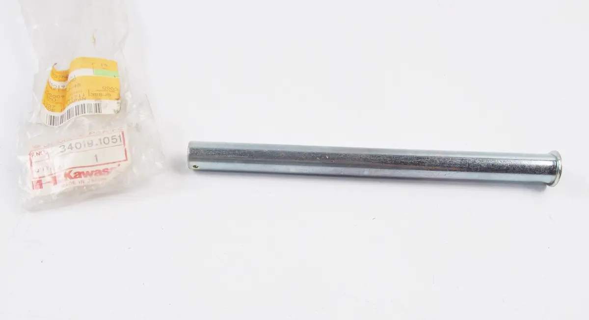 Nos Oem Kawasaki 1980 Kz1000 | 1986-2006 Vn750 Shaft Stand 34019-1051 1