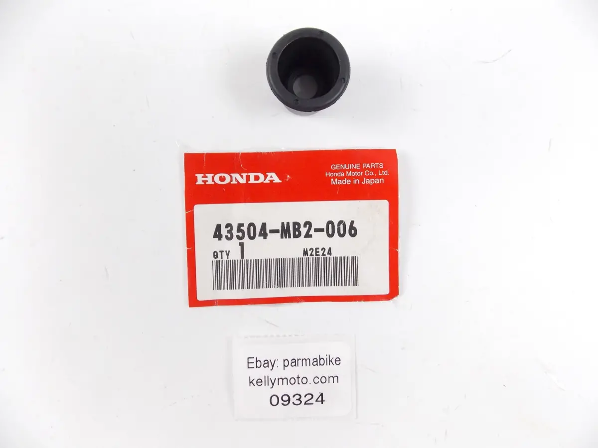 Nos Oem Honda 1989-1990 Cb400 Boot Rear Brake Master Cylindrer 43504-Mb2-006 1