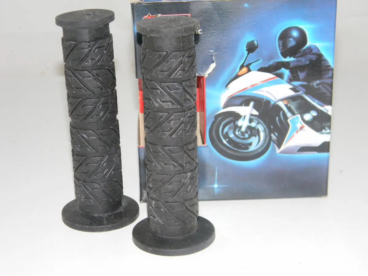 Street Handlebar Grips Suzuki Bmw Yamaha Suzuki Honda Harley Triumph Ducati Mv 1