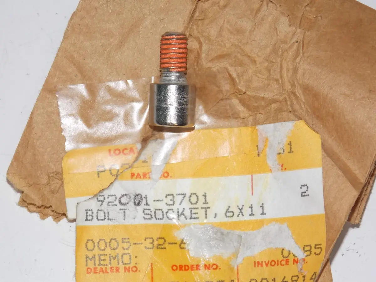 Nos Kawasaki 1982 2011 Js300 Js440 Js550 Jf650 Js750 Jh750 6X11 Bolt 92001-3701 1