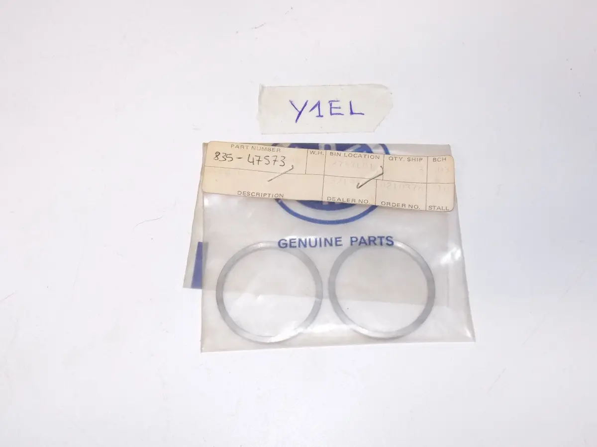 Nos Yamaha Spacer 835-47573 Vmax Y207 1