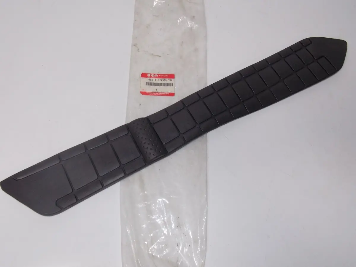 Oem Nos Suzuki 2003-2009 2011 2012 Front Floor Mat An650a  48211-10G00-Y0j 1