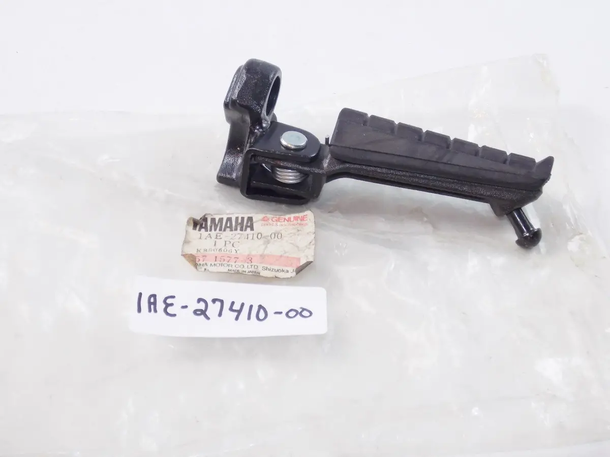 Nos Yamaha  1985 1986  Front Footrest Assy. L  Fz750  1Ae-27410 1