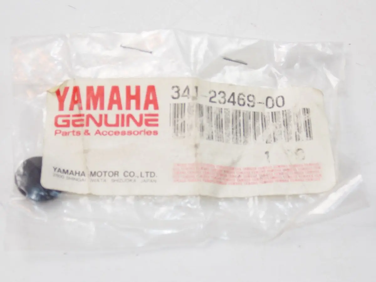Nos Yamaha  1973-2013  Bolt Cap  Ytm200 Yfm200 Rd350 Tx500   341-23469 1