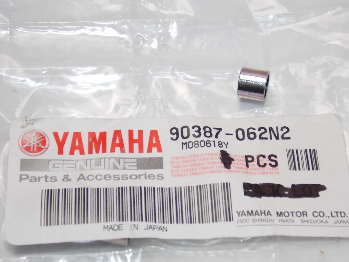 Nos Yamaha  1969-2011 Collar Dt1 Xs500 It400 Br250 Fzx700  90387-062N2 1