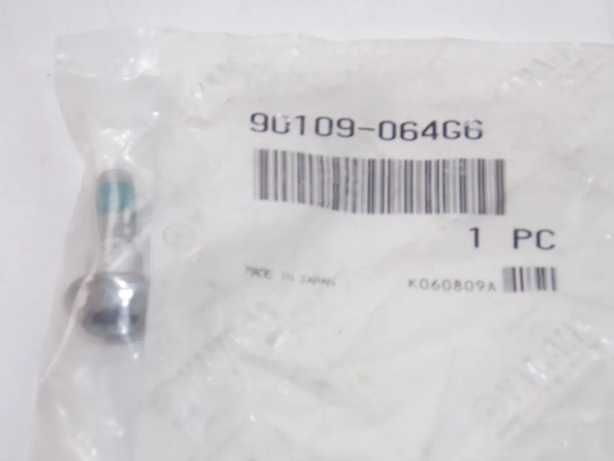 Nos Yamaha 1998-2011  Bolt  Yzfr1 Fjr1300 Fz6  90109-064G6 1