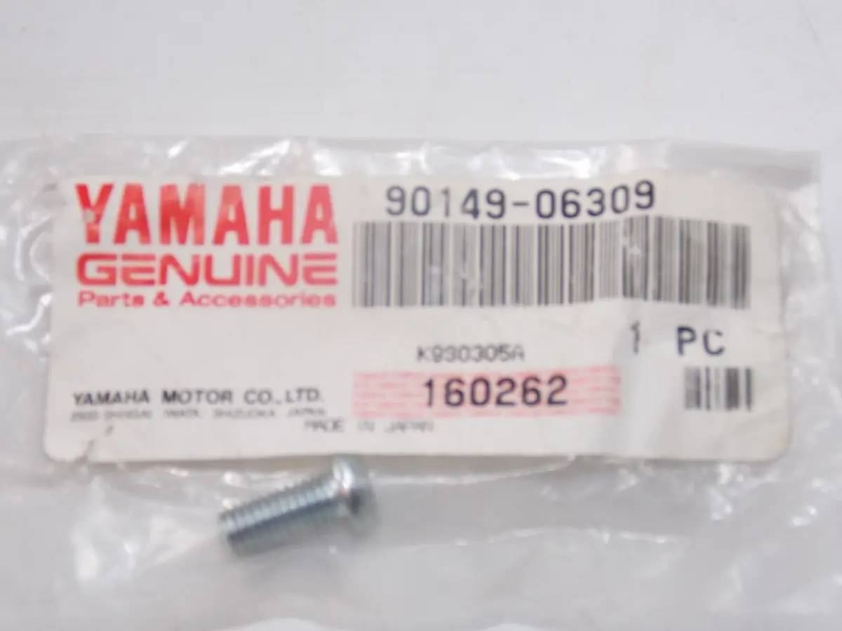 Nos Yamaha  1998 2001 2007 2009 2011 Round Head Screw T135 Cv50 90149-06309 1