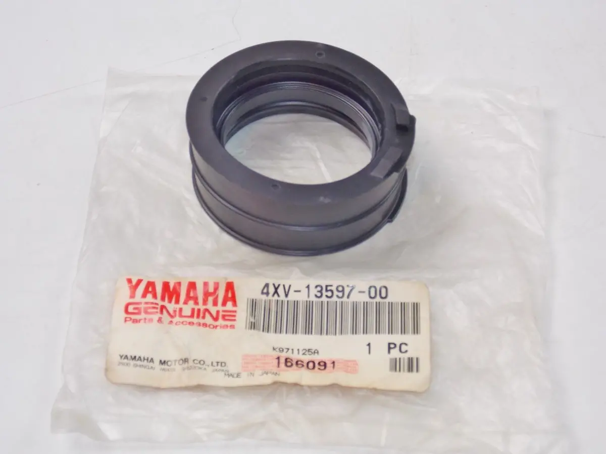Nos Yamaha 1998 1999 2000 2001  Carburetor Joint  Yzf1000 Yzfr1  4Xv-13597 1