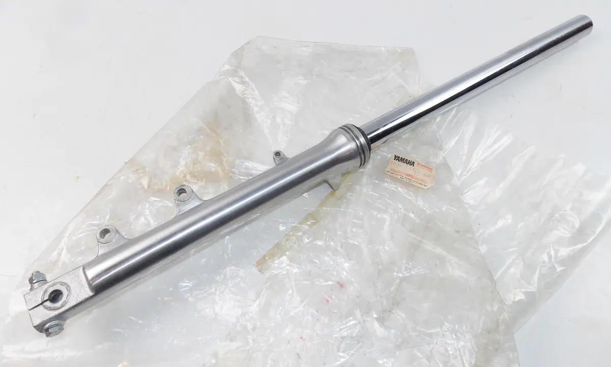 Nos Oem Yamaha 1987 Tzr125 Tzr75 Right Front Fork Tube Assembly 2Rn-F3103-00 1