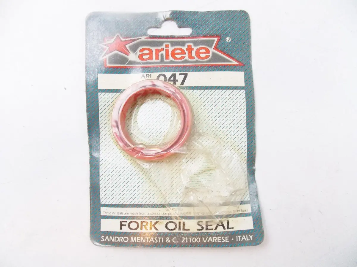 Nos Yamaha 1984 1986 Fork Oil Seal Xl600 Xt600 Vf1000 Gl1200   Ari047 1