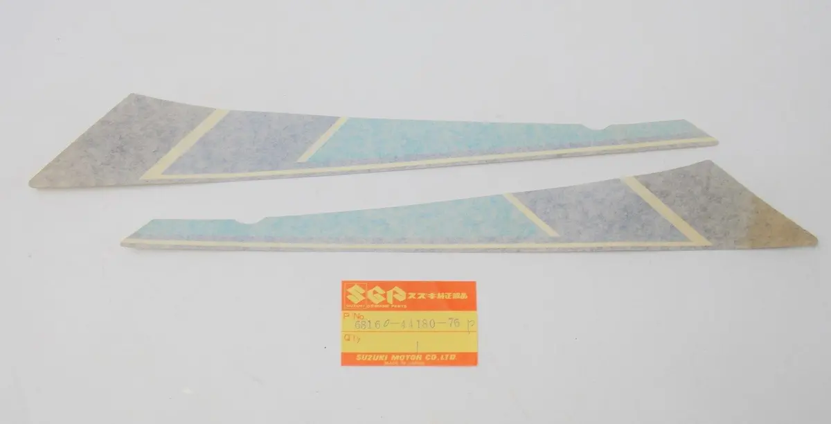 Nos Suzuki 1996-1999 Seat Tail Cover Emblem Sticker Decal Mark 68160-44180-76P 1