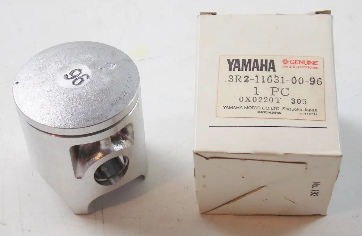 Nos Oem Yamaha 1980 1981 Piston Std Yz100 3R2-11631-00-96 1